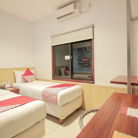 Collection O 295 Grha Ciumbuleuit Guest House バンドゥン エクステリア 写真