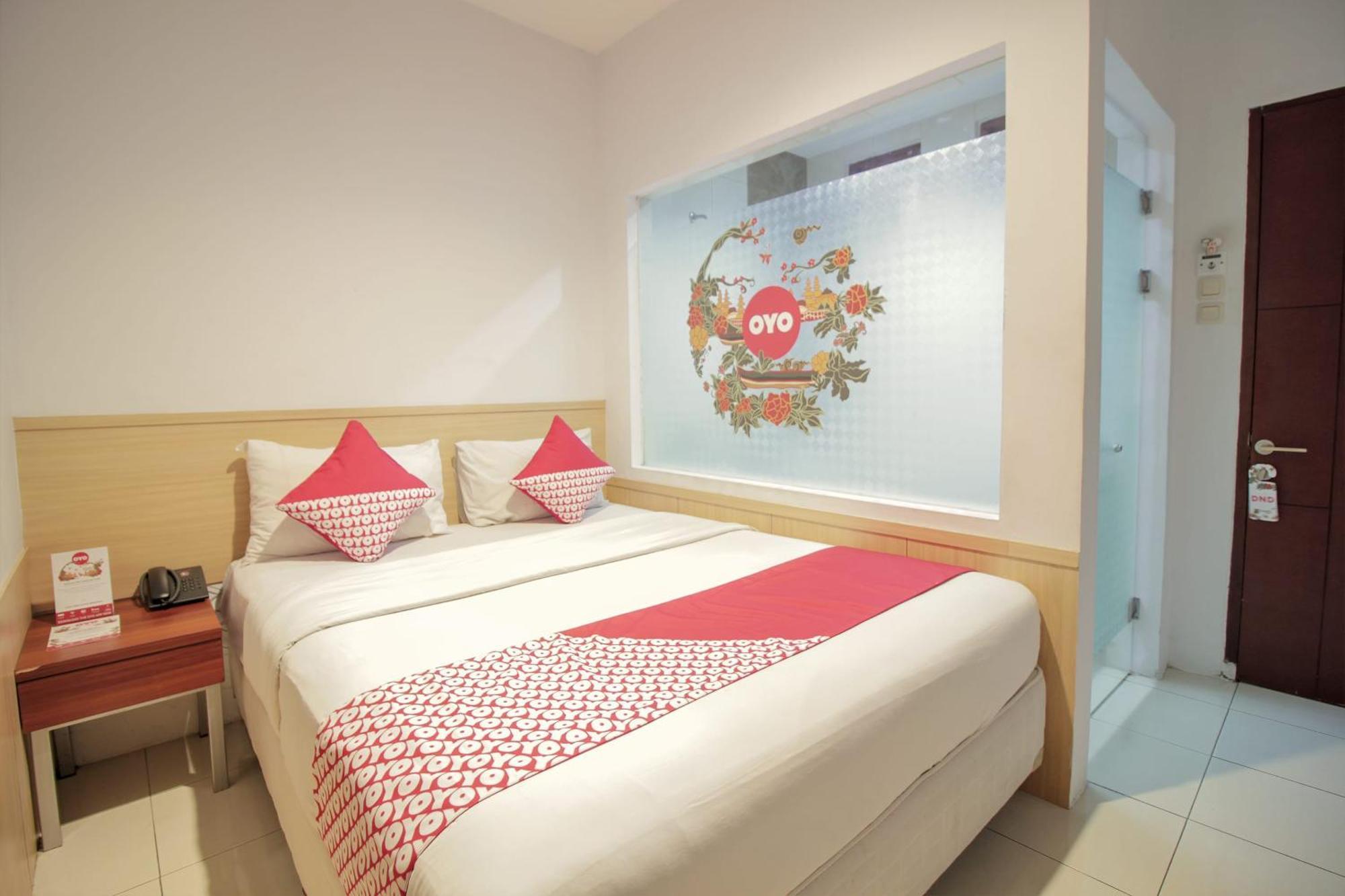 Collection O 295 Grha Ciumbuleuit Guest House バンドゥン エクステリア 写真