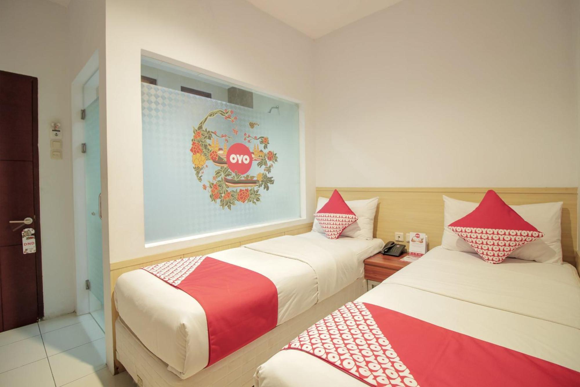Collection O 295 Grha Ciumbuleuit Guest House バンドゥン エクステリア 写真